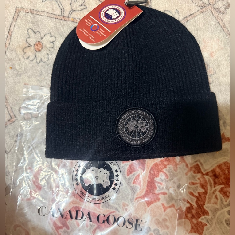 Canada Goose Black Knit beanie